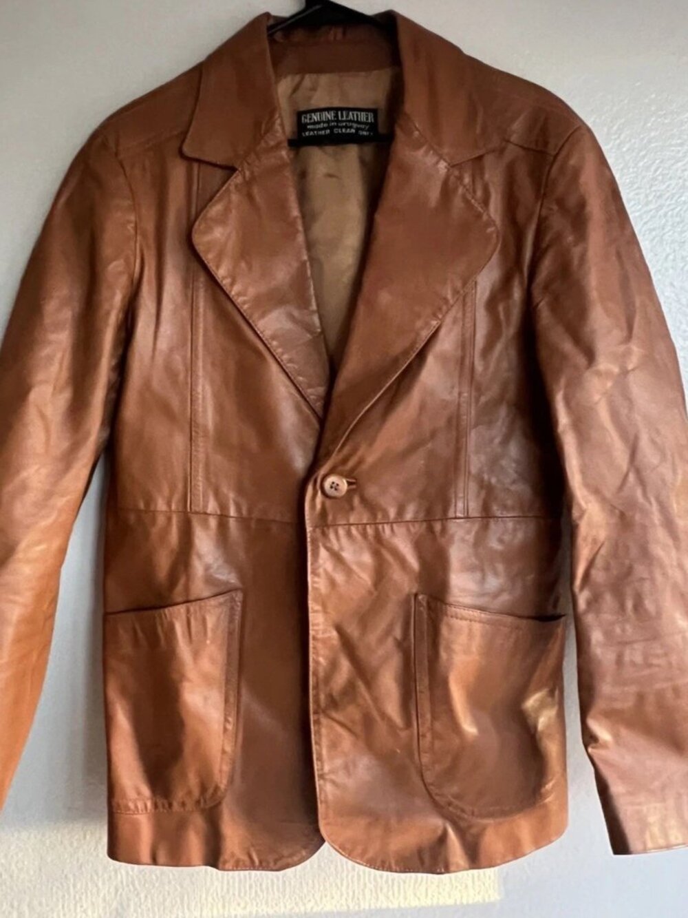 Vintage Blazer Women’s  Sz 40 genuine Lined  leather jacket made in Uruguay